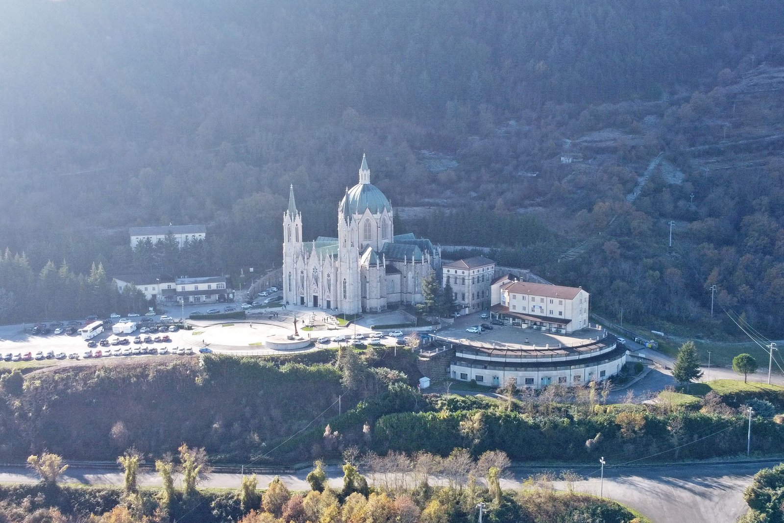 Basilica minore dell’addolorata castelpetroso drone 2025