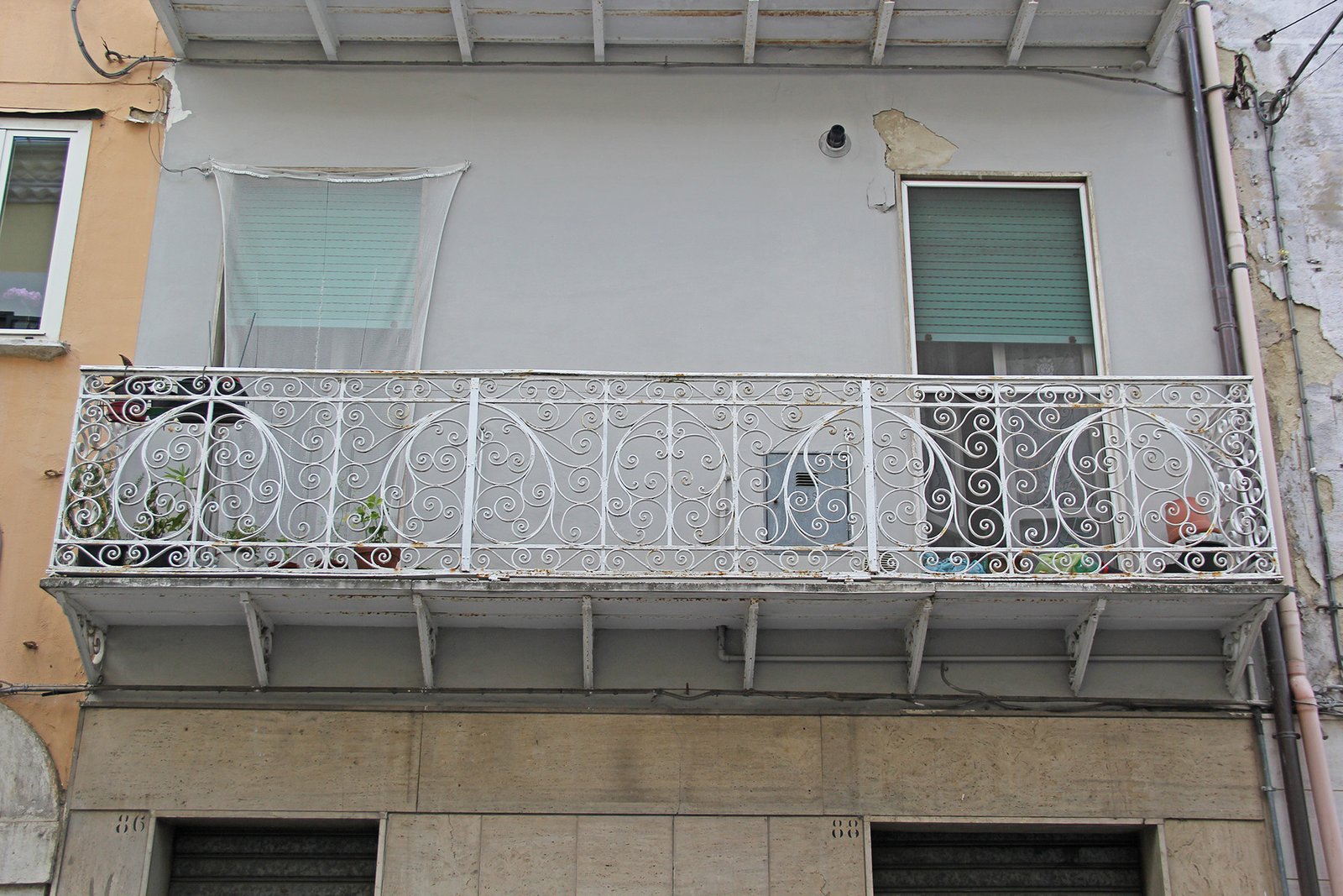 campobasso balconi ferro battutto acciaio traforato (21)
