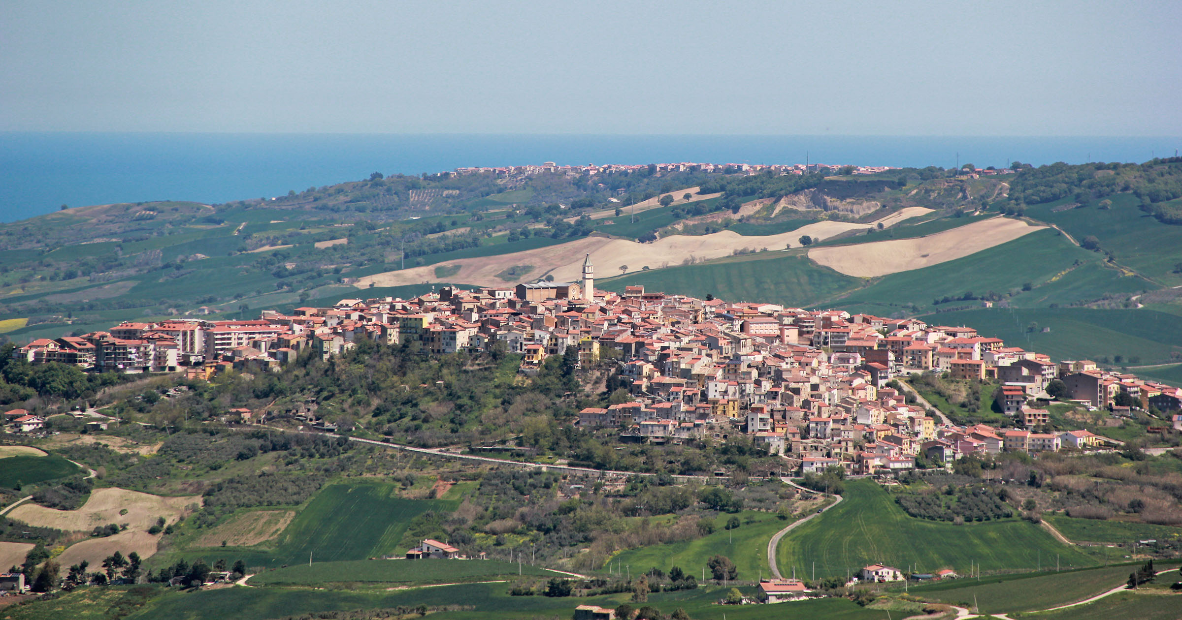 Montenero di Bisaccia: grotte e calanchi vista mare